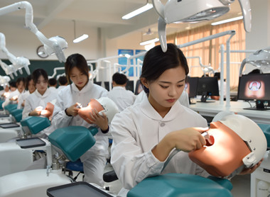 口腔医学技术（Dental Medicine Technology）